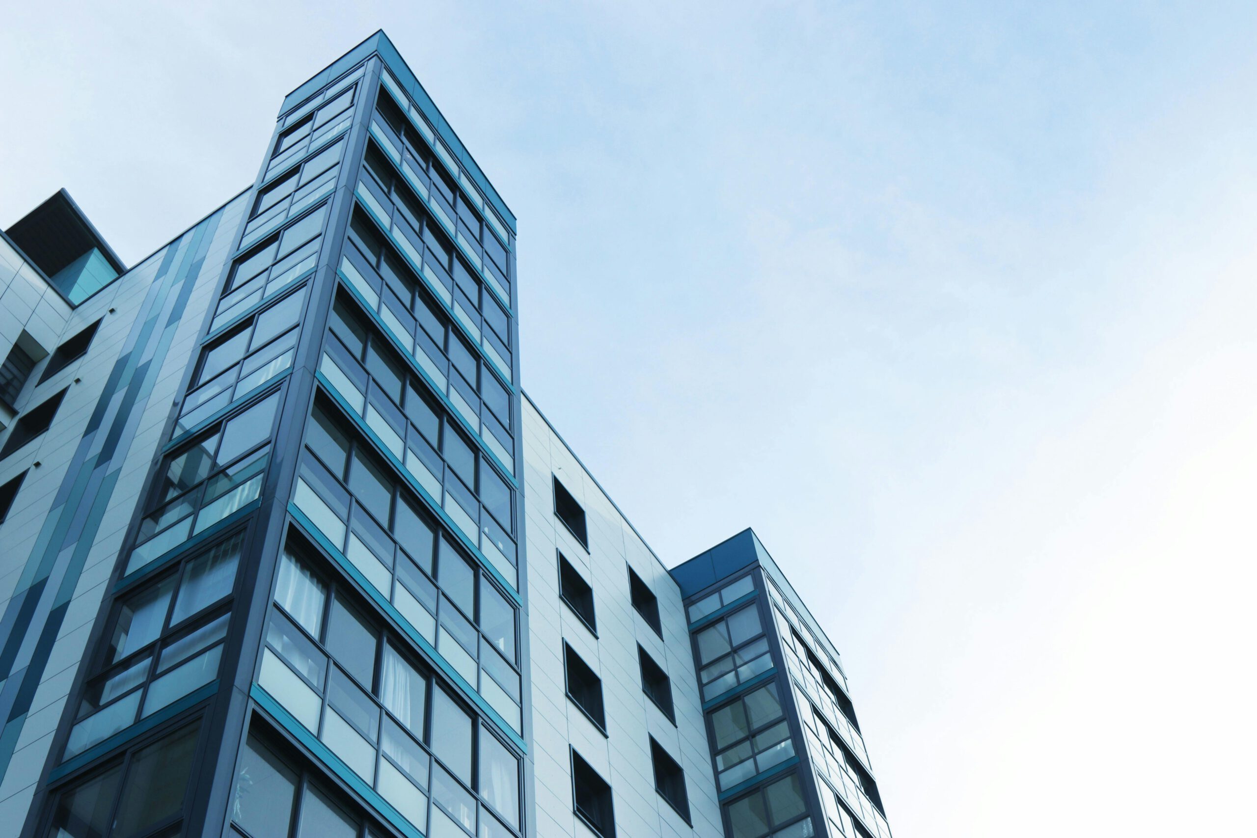 Low Angle View Des Bürogebäudes Gegen Himmel